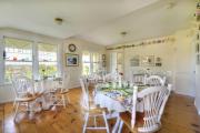 Top Mahone Bay