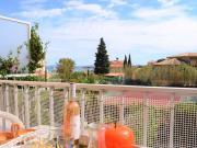 Appartement 2 pièces avec mezzanine et parking, proche plage - Le Lavandou - FR-1-251-205