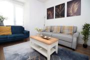 4 Bed Flat - Sleeps 4 - Parking - Wifi