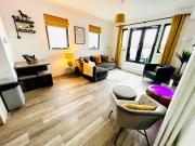The Penthouse Margate, Balconies, Sea View, Gated Parking, Air Con! The Penthouse Margate, Balconies, Sea View, Gated Parking, Air Con!