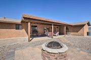 2 Mi to Lake Home with Fire Pit in Arizona!