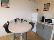 Studio Cabine avec Clim, Piscine, Ascenseur et Parking, Proche Plage et Commerces - FR-1-307-143