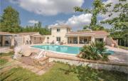 Amazing Home In Saint-Vivien-De-Medoc