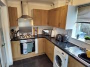 Wentworth Drive Contractor and family 3 bed Home Grantham with parking