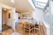 4 Bedroom Townhouse in Stirling 4 Bedroom Townhouse in Stirling
