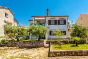 Apartments with a parking space Njivice, Krk - 20548