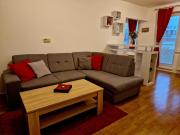 Slnečný byt v blízkosti historického centra Free Parking