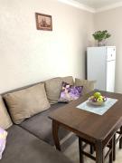 Центр. Поруч Парк та Став (3)