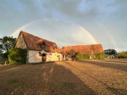 Retraite paisible avec cheminée, étang privé et chalet près du Mans - FR-1-410-382