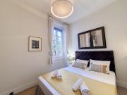 Nestor&Jeeves - LES CYPRES - central - very close sea