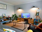 Cosy 2 Bed Apartment with Parking - Pass the Keys