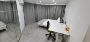 Dana-Spacious Private Room in Shared 2-Bedroom Apartment-2