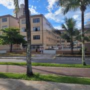 Kitnet frente pro mar em Vila Caiçara, portaria 24 hs e wifi