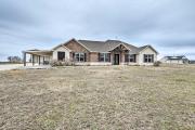 Secluded Krum Home with Patio and Gas Grill!
