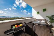 Stella Maris 2BDR, balcony, sea view, garage, BBQ