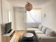 Glenelg Holiday Apartments-Broadway 500 meters to the beach Free Parking