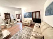 Villa summertime walking distance from the sea with garden