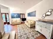 Villa summertime walking distance from the sea with garden