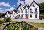 Coed Mawr Hall Bed & Breakfast