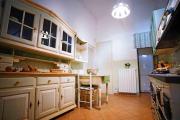 Top Chiavari