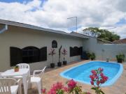 Oásis - Casa com Piscina e Churrasqueira