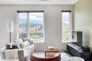 Ballard 2BR w BBQ Lounge WD onsite retail SEA-328