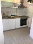 Itan’s apartment-Lovely guest apartment in center