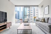 Loop 1BR w Pool Gym nr Financial District CHI-261