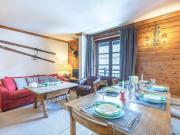 Élégant Appartement 3 Pièces au Cœur de Val-dIsère, à Deux Pas des Pistes - FR-1-694-244