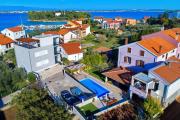 Family-friendly apartments with swimming pool Preko, Ugljan - 20390