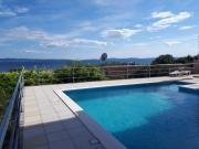 Sea view apartment with swimming pool near beach
