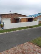 Pearly Beach Fish Relax