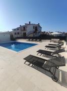 Apartment in Seget Vranjica with sea view, balcony, air conditioning, WiFi 5142-3