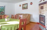 4 Bedroom Amazing Home In Parzensko