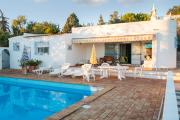 Charming House with Pool in Faro