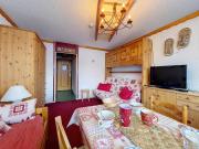 Studio lumineux au pied des pistes avec balcon - FR-1-344-666