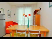 Cozy apartment by the beach