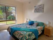 Boyles Beach House - Fully furnished 3 Bedroom home. Secure parking.