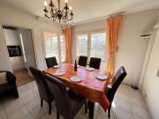 Appartement T3 Climatisé, 2 Chambres, Balcon, Parking, Proche Plage, Lave-linge - FR-1-702-22