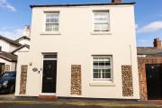 Mulberry Cottage - Cosy 3 Bed Cottage near Lytham Windmill