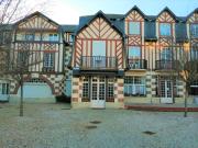 LE PETIT CABOURG de LA COUR NORMANDE studio coeur de ville -1 à 2 personnes