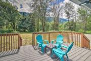 Mtn-View Deck and Fire Pit Modern Gold Bar Escape