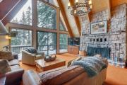 Donner Lake Views Rustic Truckee Cabin!