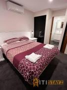 Black & White Delight - 2bd 2bth Apt - Braddon