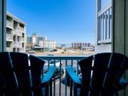 Lifes a Beach - walk to everything in historic Carolina Beach! condo
