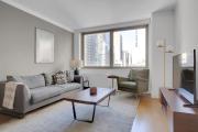 UES 1BR w Gym Rooftop Doorman nr The MET NYC-351