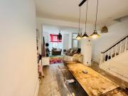 Stylish Super Central Modern Townhouse Retreat