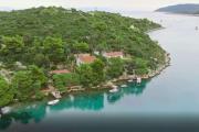 Perina Haven - Island Vis Beachfront