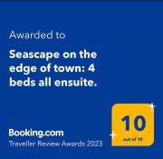 Seascape on the edge of town: 4 bedsensuite.