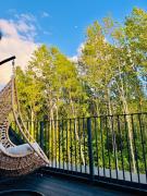 Glasgow City Central Executive Triplex House, 3 Bedroom 3 Bathrooms 1 living room Kitchen - Huge Terrace for Master Bedroom - Private E Parking LEZ Congestion Zone Free - Garden - 5 mins drive to City Centre Central Station